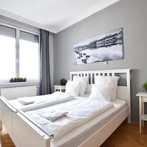 Apartamento Standerd By Hi5 - Lovag Family, Budapest